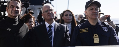 Ο Φάμελλος καρατόμησε τη Νίνα Κασιμάτη από το Συμβούλιο της Ευρώπης μετά την εμφάνισή της στην υποδοχή της φρεγάτας «Κίμων»