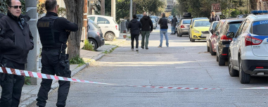 Αναζητούνται δύο άτομα που ήταν μαζί με τον 20χρονο που δολοφονήθηκε στη Θεσσαλονίκη, κρατείται ο 23χρονος που κατηγορείται για το έγκλημα