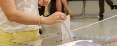 Δημοσκόπηση Opinion Poll: Στο 30,5% η ΝΔ με διαφορά 15 μονάδων από τον δεύτερο (πλέον) Τσίπρα, τρίτη η Καρυστιανού, έπεσε τέταρτο το ΠΑΣΟΚ κοντά σε μονοψήφιο
