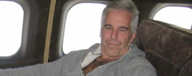 «Αγαπητέ Τζέφρι, έφερα στον κόσμο μια μικρή Ελληνίδα»: Το μήνυμα άγνωστης γυναίκας στον Επστάιν και το «τσίζμπεργκερ» που πυροδοτεί θεωρίες συνωμοσίας