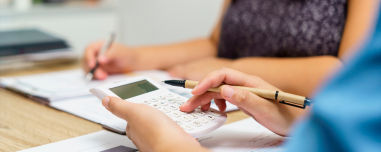 Διπλή ρύθμιση ανάσα για χιλιάδες επαγγελματίες και νοικοκυριά: Τέλος η «ομηρία» από χρέη