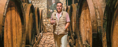 Το κελάρι της Ιστορίας: Μαυροδάφνη 150 χρόνων, βαρέλια μόνο για ηγέτες και βασιλείς στο οινοποιείο της Achaia Clauss στην Πάτρα