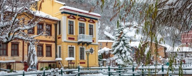 Η κατηγορία των ακινήτων που παραμένει στα αζήτητα, με αξίες μειωμένες κατά 54% έναντι του 2008