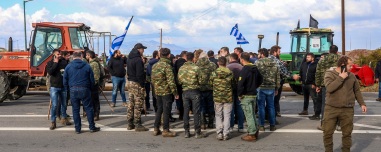 Τα αιτήματά τους στέλνουν σήμερα οι αγρότες αφού είπαν όχι στη συνάντηση της Δευτέρας, αναμένεται απάντηση Μητσοτάκη