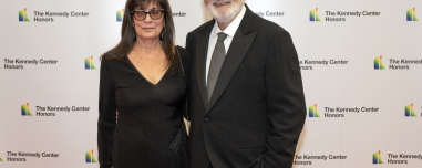 Άγριο έγκλημα στο Χόλιγουντ: Νεκροί ο γνωστός σκηνοθέτης Ρομπ Ράινερ και η σύζυγός του, τους δολοφόνησε ο γιος τους
