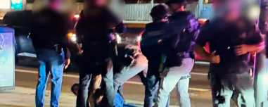 Η στιγμή της σύλληψης του Νικ Ράινερ για τη δολοφονία των γονιών του και ο άγνωστος καβγάς μια ημέρα πριν το φονικό