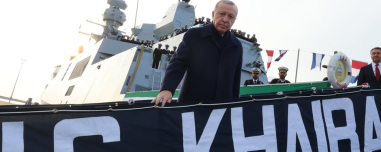 Ο Ερντογάν παραλαμβάνει νέο υποβρύχιο και αποβατικό αλλά δηλώνει «δεν έχουμε καμία βλέψη στα εδάφη κανενός»