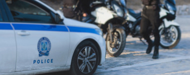 Μαθητές διακινούσαν κοκαΐνη και κάνναβη μέσα σε σχολείο στην Αττική, συνελήφθησαν 12 άτομα