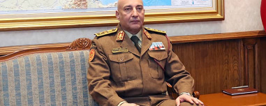 Ποιος ήταν ο Λίβυος στρατηγός Αλ Χαντάντ, που σκοτώθηκε στην αεροπορική τραγωδία στην Άγκυρα: Πολέμησε το καθεστώς Καντάφι, αναδιοργάνωσε τον στρατό