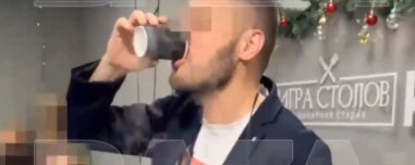 Σε κρίσιμη κατάσταση 38χρονος που ήπιε κοκτέιλ με υγρό άζωτο σε χριστουγεννιάτικη γιορτή στη Μόσχα, δείτε βίντεο