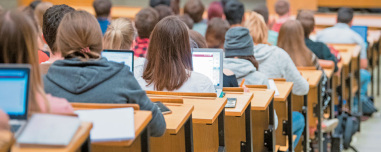 Διαγράφονται 280.000 αιώνιοι φοιτητές, 35.000 ζήτησαν παράταση σπουδών