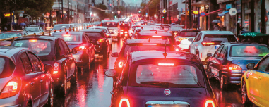 Κολλημένοι στην κίνηση: Καλύτερα με τα πόδια, ρεκόρ... ταλαιπωρίας στις γιορτές