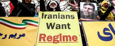 Εξέγερση κατά των μουλάδων στο Ιράν: Μεγάλες διαδηλώσεις, πολίτης έριξε αυτοκίνητο πάνω σε αστυνομικούς, χωρίς Ίντερνετ η χώρα