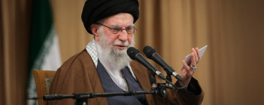 Αγιατολάχ Αλί Χαμενεΐ, ο Ιρανός ηγέτης που... πέθανε ήδη μία φορά: Ο απευθείας απόγονος του Μωάμεθ, η σφαγή στο «Mykonos», τα αιματοβαμμένα χέρια