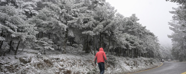 «Η πολική φωτοβολίδα εξελίσσεται σε στρακαστρούκα»: Νέο επεισόδιο στον... χιονοπόλεμο των μετεωρολόγων