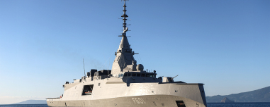 Η φρεγάτα Κίμων πλέει σε ελληνικά ύδατα: Στον Σαρωνικό η τελετή υποδοχής από το Πολεμικό Ναυτικό