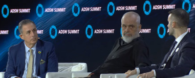 «Νομίζεις ότι είστε απόγονοι του Πλάτωνα και του Αριστοτέλη αλλά δεν είστε» - Παραλήρημα Ράμα εναντίον Έλληνα δημοσιογράφου, δείτε βίντεο