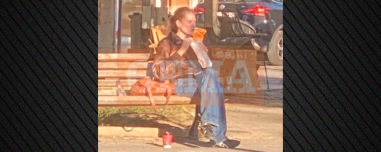 Πόρτα-πόρτα οι έρευνες για τη 16χρονη Λόρα: Οι φωτογραφίες από ιδιοκτήτη καφέ στη Βάρη που υποστηρίζει ότι την είδε
