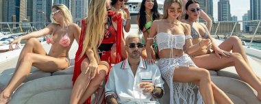 Ιδιωτικά τζετ, επώνυμες τσάντες και supercars: Η χλιδάτη ζωή των παιδιών της ιρανικής ελίτ ενώ χιλιάδες πολίτες σφαγιάζονται