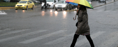 Κακοκαιρία 48ωρου με ισχυρές βροχές, καταιγίδες και χιόνια: Μηνύματα 112, απαγορευτικό απόπλου και Red Code σε πολλές περιοχές 