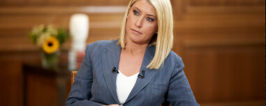 Στην εντατική η Σία Κοσιώνη: Έχει προσβληθεί από πνευμονιόκοκκο, δεν κινδυνεύει η ζωή της
