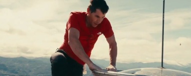 Ακραία πρόκληση σε live μετάδοση: Αναρριχητής σκαρφάλωσε χωρίς σκοινί σε κτήριο 101 ορόφων στην Ταϊπέι