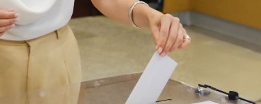 Opinion Poll: Εκτίναξη 2,5 μονάδων για ΝΔ, το 85,4% ανησυχεί από τη σύρραξη στο Ιράν και το 56,6% «βλέπει» τρίτη θητεία  Μητσοτάκη