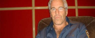 Financial Times: Πώς η Deutsche Bank έστρωσε κόκκινο χαλί στον Έπσταϊν - Εκατοντάδες εκατομμύρια σε λογαριασμούς και εμβάσματα σε μοντέλα στη Ρωσία