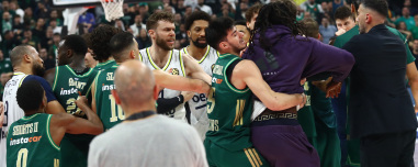 Παραλίγο σύρραξη στο ΟΑΚΑ μετά το δραματικό φινάλε στο Παναθηναϊκός-Φενέρ: Επεισόδιο ανάμεσα σε Λεσόρ και Μπάλντουιν, δείτε βίντεο