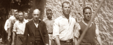 Το ΚΚΕ ταυτοποίησε δύο από τους 200 εκτελεσθέντες της Καισαριανής που φαίνονται στις φωτογραφίες, τα βιογραφικά τους 
