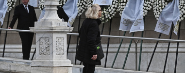 Live το τελευταίο αντίο στην Ελένη Γλύκατζη-Αρβελέρ στη Μητρόπολη Αθηνών