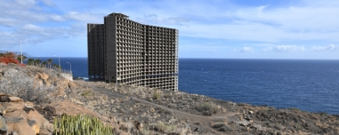 Προς κατεδάφιση το Ξενοδοχείο Φάντασμα στην Τενερίφη μετά από 50 χρόνια εγκατάλειψης - Η τρομακτική του ιστορία