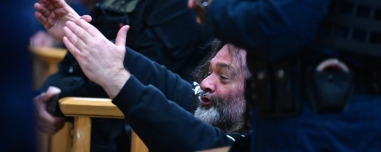 Δίκη για την Χρυσή Αυγή: Η Εισαγγελέας πρότεινε να απορριφθούν τα ελαφρυντικά που ζήτησαν οι καταδικασθέντες - Αντιδράσεις από τον Λαγό