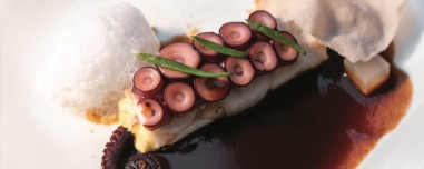 Χρυσοί Σκούφοι 2026: Αυτά είναι τα καλύτερα ελληνικά εστιατόρια για φέτος, «πρωταθλητής» o Μποτρίνι για 14η σερί χρονιά