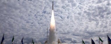 Το μυστικό πρόγραμμα του Ιράν που αύξησε την εμβέλεια των πυραύλων μέχρι την Ευρώπη και πώς οι Ισραηλινοί κατέστρεψαν έναν στο Διάστημα, βίντεο
