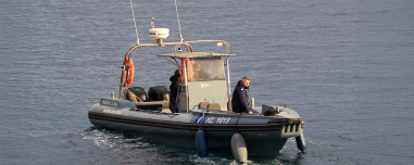 Τραγωδία στα Λιμανάκια Βουλιαγμένης: Εντοπίστηκε στο Πηγάδι του Διαβόλου η σορός του 34χρονου δύτη