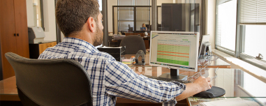 Τι κερδίζουν από την έκτη αύξηση του κατώτατου μισθού ιδιωτικοί και δημόσιοι υπάλληλοι, αυξάνονται και 20 επιδόματα