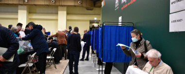 Μάχη για την Κεντρική Επιτροπή του ΠΑΣΟΚ: Η  Διαμαντοπούλου διεκδικεί την πρωτιά, σαρώνουν προεδρικοί και Χριστοδουλάκης