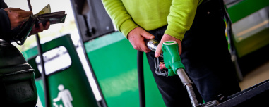 Fuel Pass: Ανατροπή με τις αιτήσεις μετά το «κρασάρισμα», ποιοι θα μπαίνουν κάθε μέρα στην πλατφόρμα
