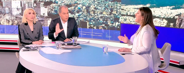 «Μόνο φρουρά δεν φώναξε ο Στραβελάκης»: Φωτιά πήραν τα social media από τον καβγά με την Κωνσταντοπούλου