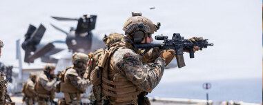 Νέο σενάριο από το Reuters για τις προθέσεις του Τραμπ: Εξετάζει την απόσυρση μέρους των αμερικανικών στρατευμάτων από την Ευρώπη