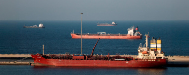 Οι τρεις επιλογές της Τεχεράνης για να απαντήσει στον ναυτικό αποκλεισμό των Στενών του Ορμούζ - Τι σημαίνουν οι απειλές Τραμπ για τα μικρά ιρανικά σκάφη