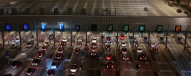 Μετ’ εμποδίων η επιστροφή των εκδρομέων του Πάσχα στην Αθήνα, έφτασαν τα 50 χιλιόμετρα οι ουρές στην Κινέτα
