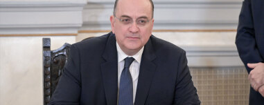 Παραίτηση Λαζαρίδη: Οι πιέσεις στο παρασκήνιο και το τελευταίο τηλεφώνημα πριν την έξοδο 