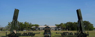 Οι ΗΠΑ εξετάζουν για πρώτη φορά την ανάπτυξη του υπερηχητικού πυραύλου «Dark Eagle» κατά του Ιράν