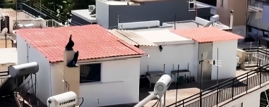 «Ήταν τόσο ατημέλητοι που δεν ξεχώριζες αν τα παιδιά είναι αγόρια ή κορίτσια», τι λέει γείτονας της οικογένειας που ζούσε μέσα σε ακαθαρσίες στο Περιστέρι 