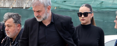 Συγκλόνισε ο Τραϊανός Δέλλας στον επικήδειό του στο τελευταίο αντίο στη Γωγώ Μαστροκώστα: «Ξεκουράσου αγάπη μου, να είσαι σίγουρη ότι πάλι εσένα θα ερωτευόμουν»