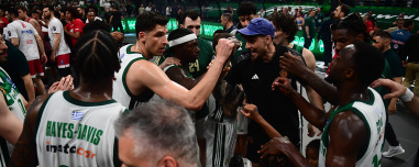 Πράσινο πάρτι στο T-Center με σόου Χέιζ Ντέιβις και στο 1-1 οι τελικοί της Basket League: Ο Παναθηναϊκός 68-58 τον Ολυμπιακό, βίντεο 