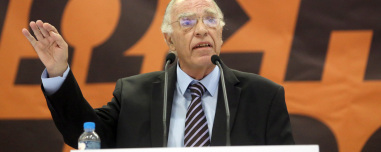 Η γεμάτη ανατροπές ζωή του Βασίλη Λεβέντη: Γεννήθηκε στα Ταμπούρια, ήθελε να γίνει τραγουδιστής, μπήκε στη Βουλή, έγινε καναλάρχης