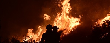 Φωτιά στην Πάστρα Κεφαλονιάς: 112 για εκκένωση των περιοχών Κρεμμύδι,  Μαρκόπουλο, Κατελειός,  Κάτω Κατελειός, Χιονάτα, Θηράμονας και Μαυράτα, δείτε βίντεο